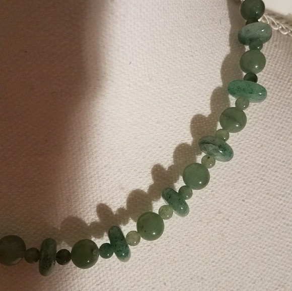 Adventurine 15 Inch Necklace - Picture 2 of 4